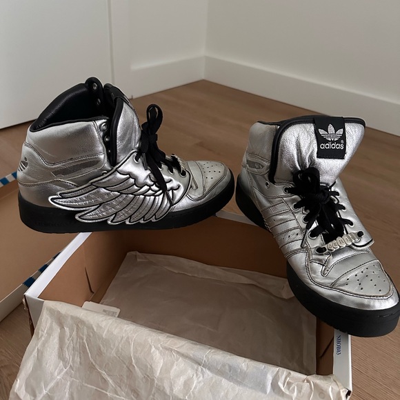 Adidas Originals JS Wing Sneakers - Picture 13 of 15